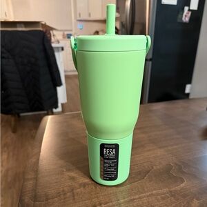 New- Brumate Resa 35 oz Kiwi